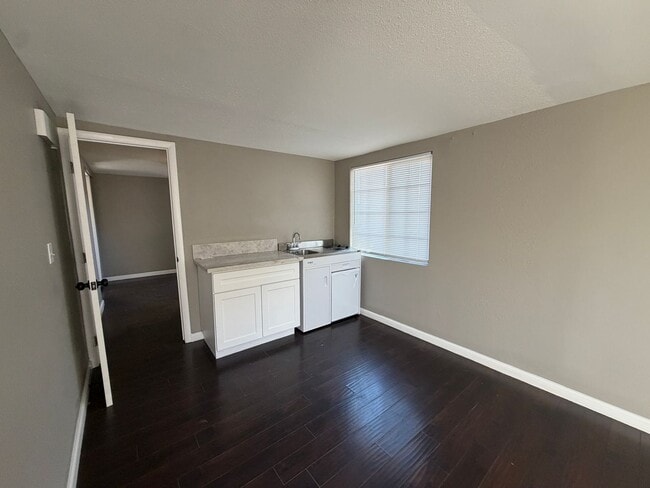 Photo - 4937 Sunburst Dr