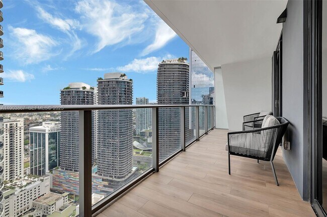 Building Photo - 1010 Brickell Ave Unit 4309
