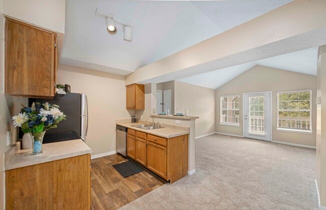 Building Photo - MAA Eagle Ridge Rental