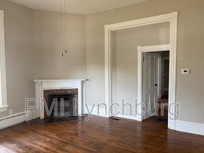 Photo - 922 Floyd St Unit 1