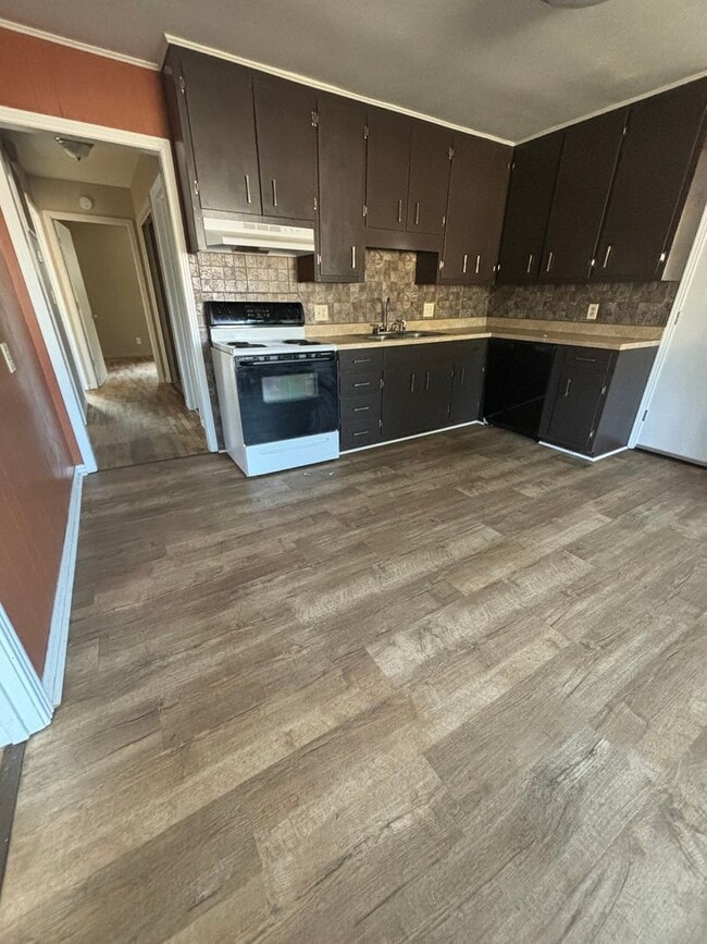 Photo - Excellent location! Close to Berryhill Par...