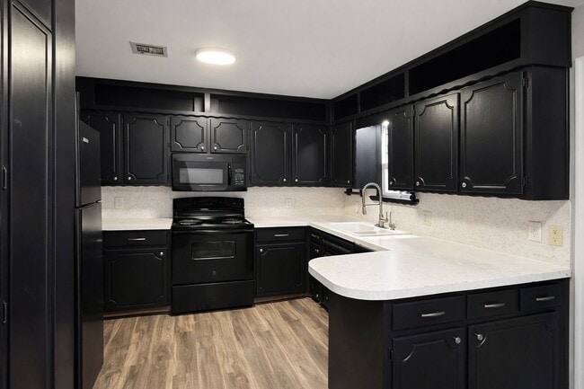 Photo - 7112 NW 45th St