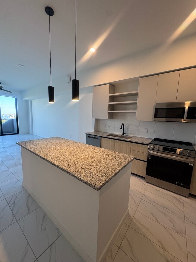 Building Photo - 15061 S Dixie Hwy Unit 1103