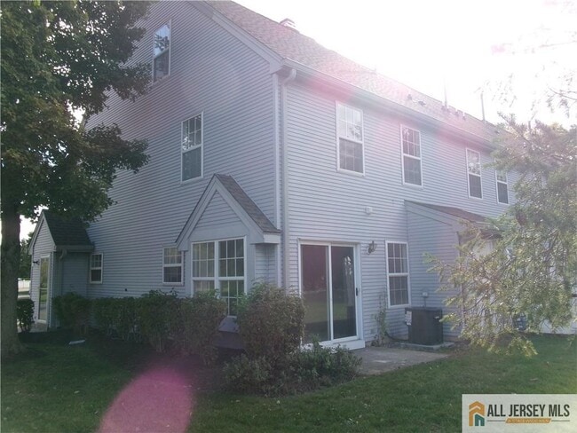 Photo - 153 Susan Ct