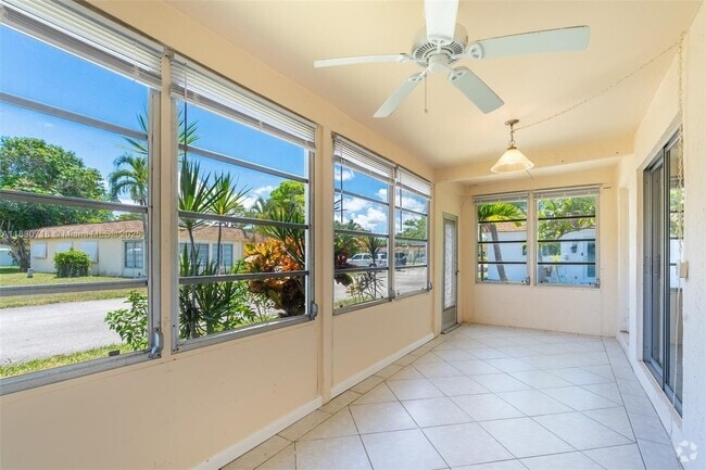 Building Photo - 3645 SW Natura Ave Rental