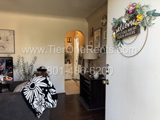 Photo - NO DEPOSIT option available for qualified renters!