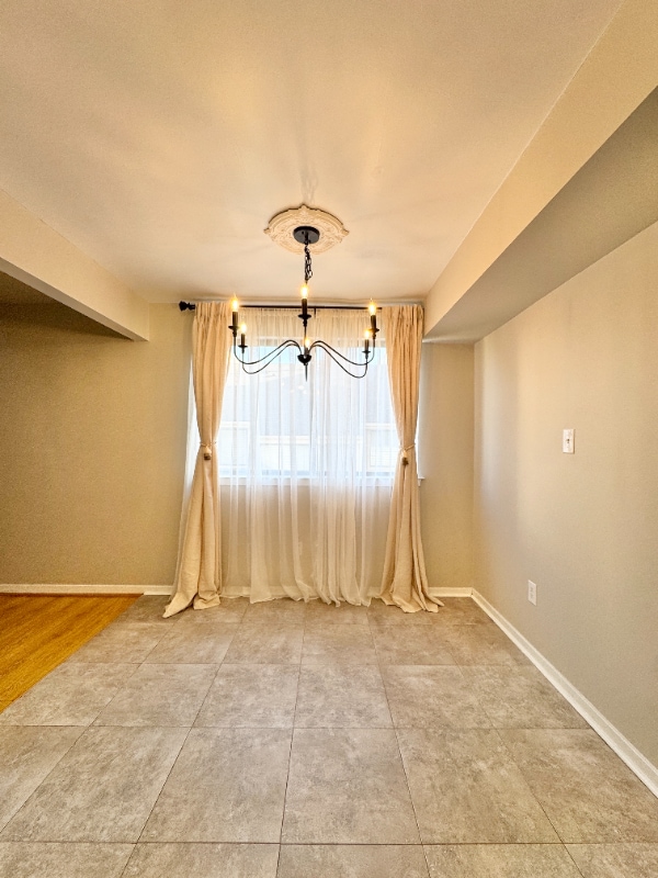 Photo - 1514 Roberts Way