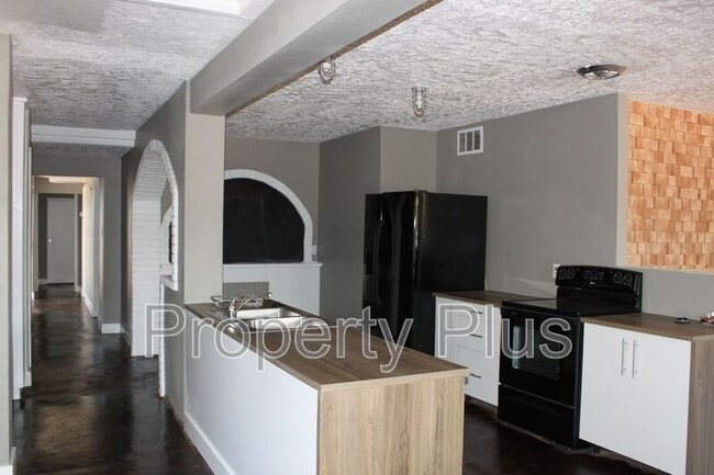 Photo - 1228 S McKemy St