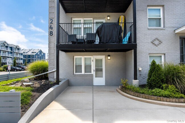 248 E Broadway Unit 5