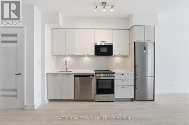 Photo - 75 James St S Unit 1409