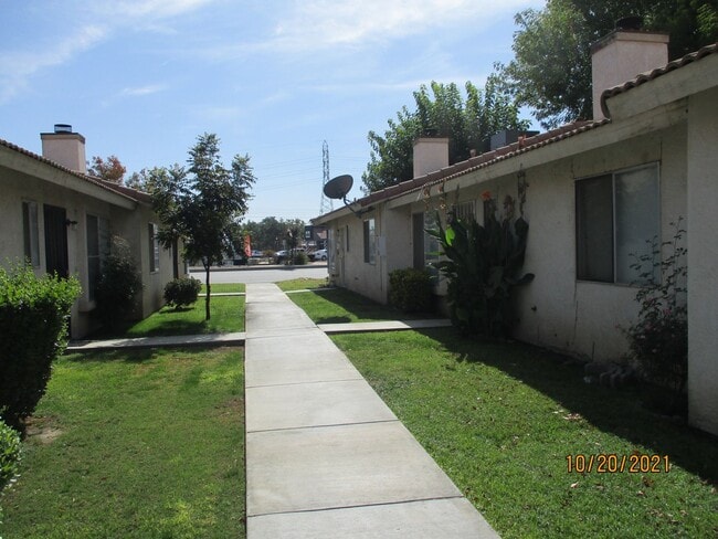 Building Photo - WH4424 Unit 4424-B Rental