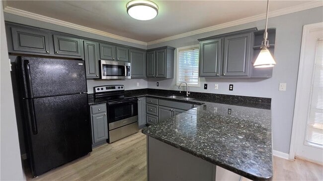 Photo - 400 Summer Pl NW