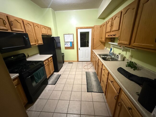 Building Photo - 206 N Main Ave Unit 3Bedroom