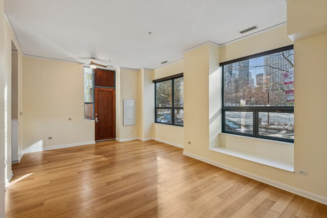 Photo - 201 N Westshore Dr Unit 107