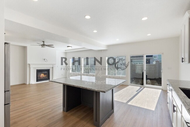 Building Photo - 14291 S Ashvale dr