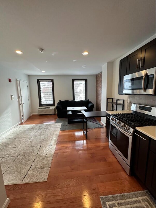 Photo - 39 Throop Ave Unit 102