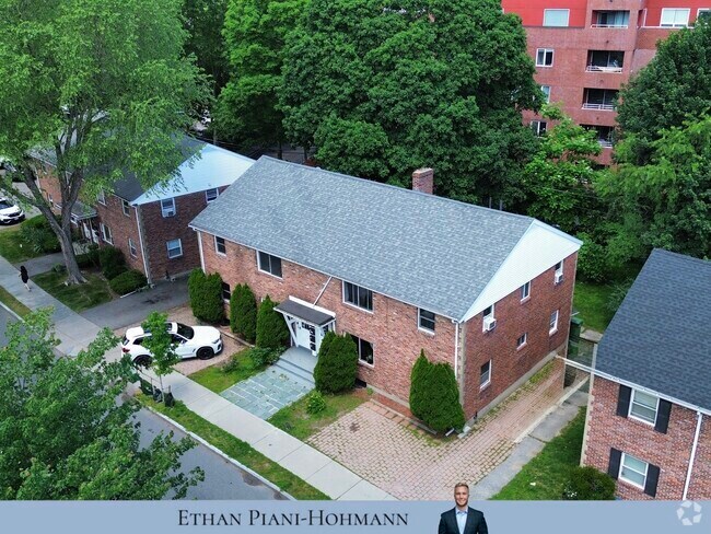 Building Photo - 43 Aldrich Rd Rental