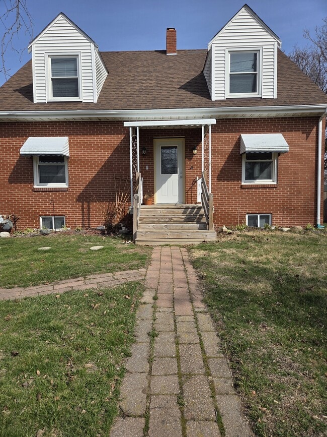 Building Photo - 2005 Interurban Rd