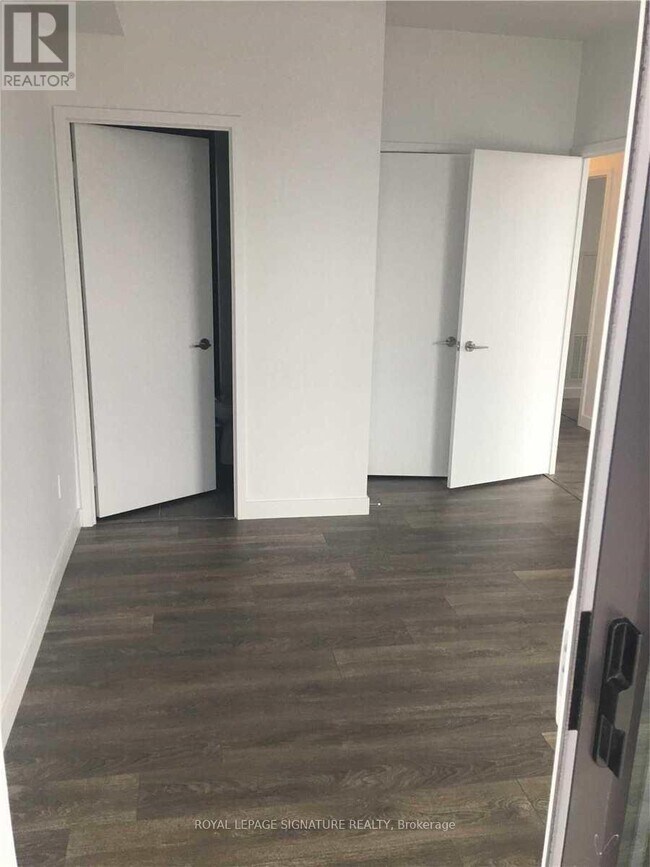 Photo - 8 Eglinton Ave E Unit 4005