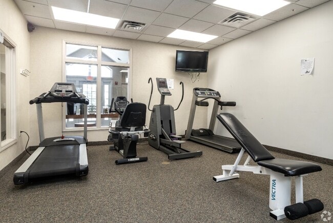 CenterPointe Apartments & Townhomes