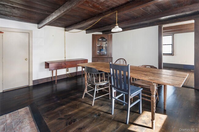 Photo - 689 S Mountain Rd