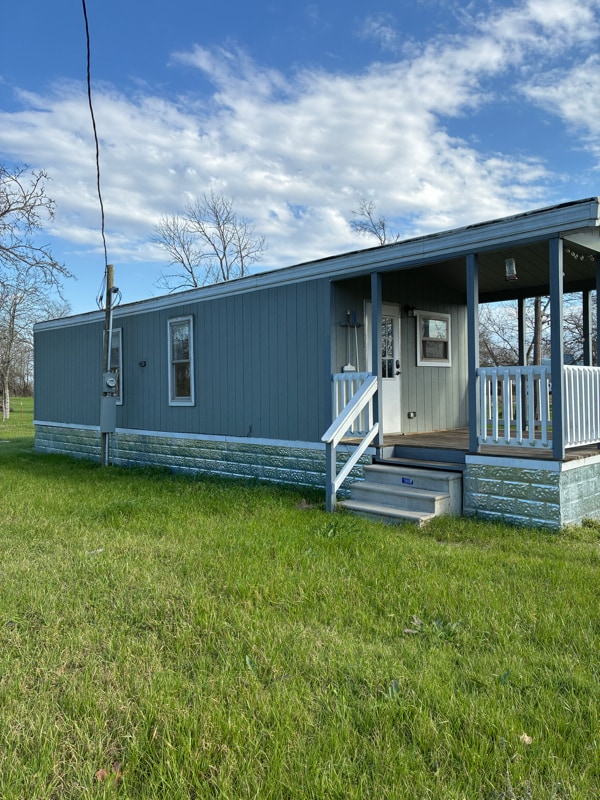 Photo - 841 State Hwy 75 N