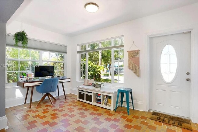 Photo - 452 SW 26th Rd
