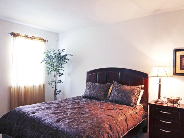 Photo - Cedar Creek Apartments