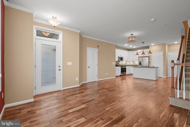 1304 Ribbon Limestone Terrace SE