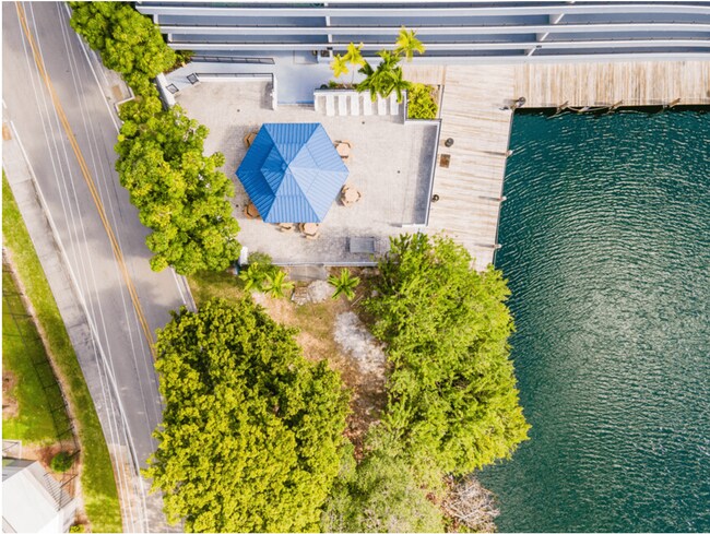 Lakeside at Biscayne Gardens