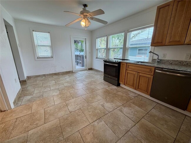 Photo - 181 73rd Ave