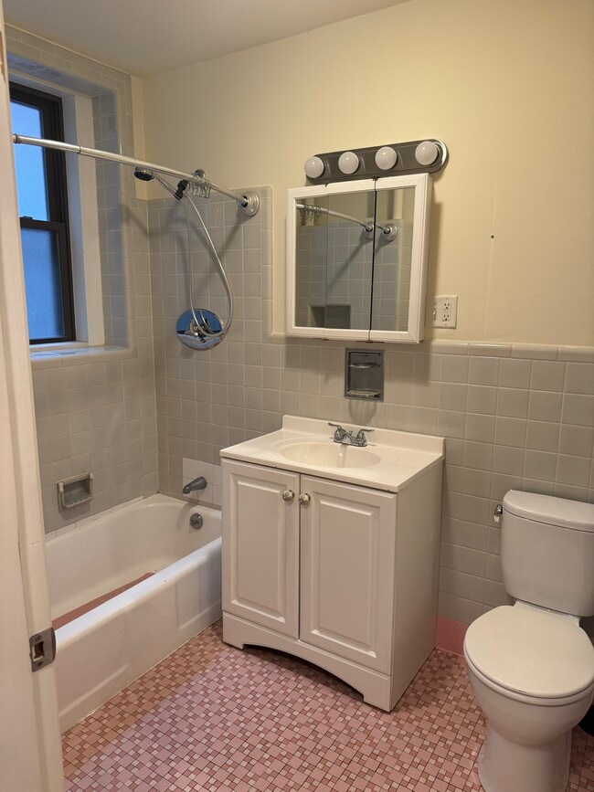 Photo - 1471 Beacon St Unidad 3