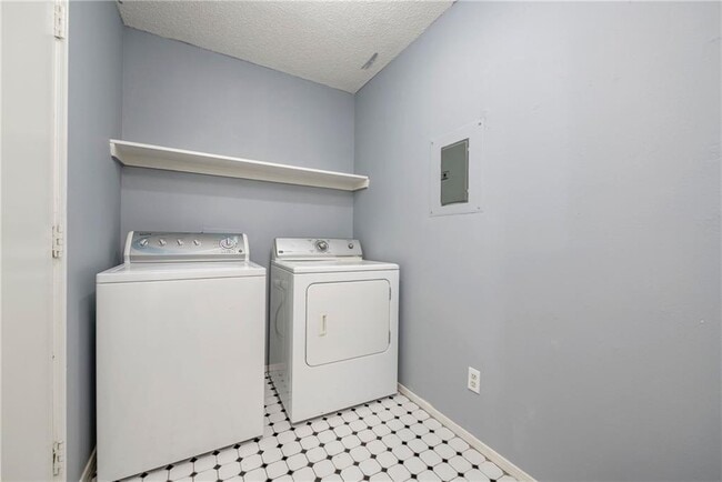 Photo - 3408 W Olive St