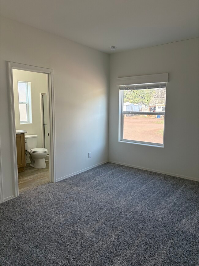 Photo - 2000 E Frontier Ave