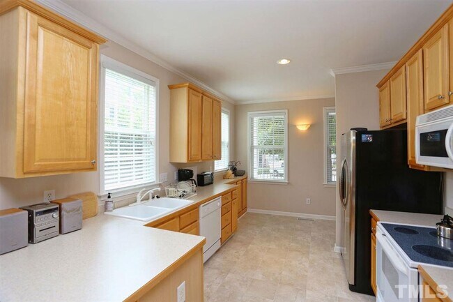 Photo - 46 Scottish Ln