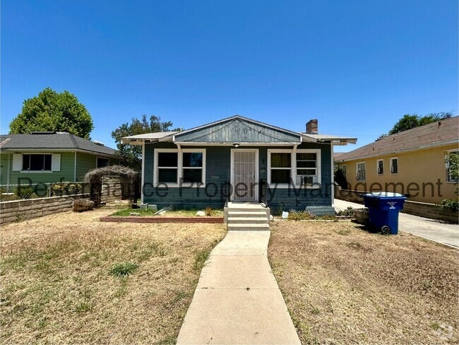 Building Photo - Charming 2 Bed/1 Bath N Bakersfield Home w...