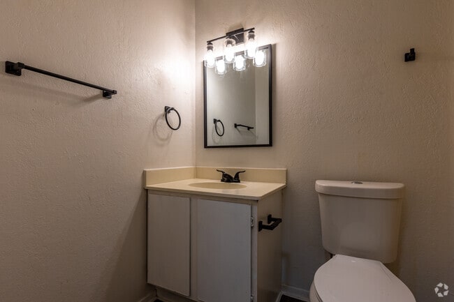 1BD, 1BA - 672SF