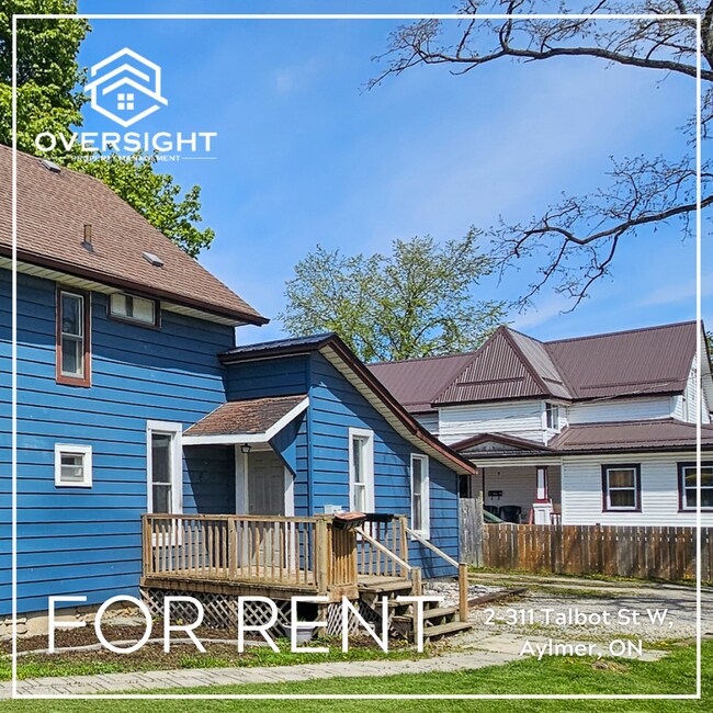 Building Photo - One Bedroom Apartment Living! Unit 2