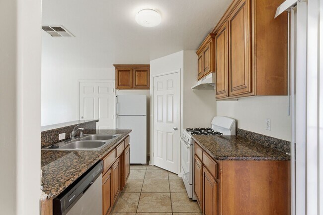 Photo - 726 K St Unit B