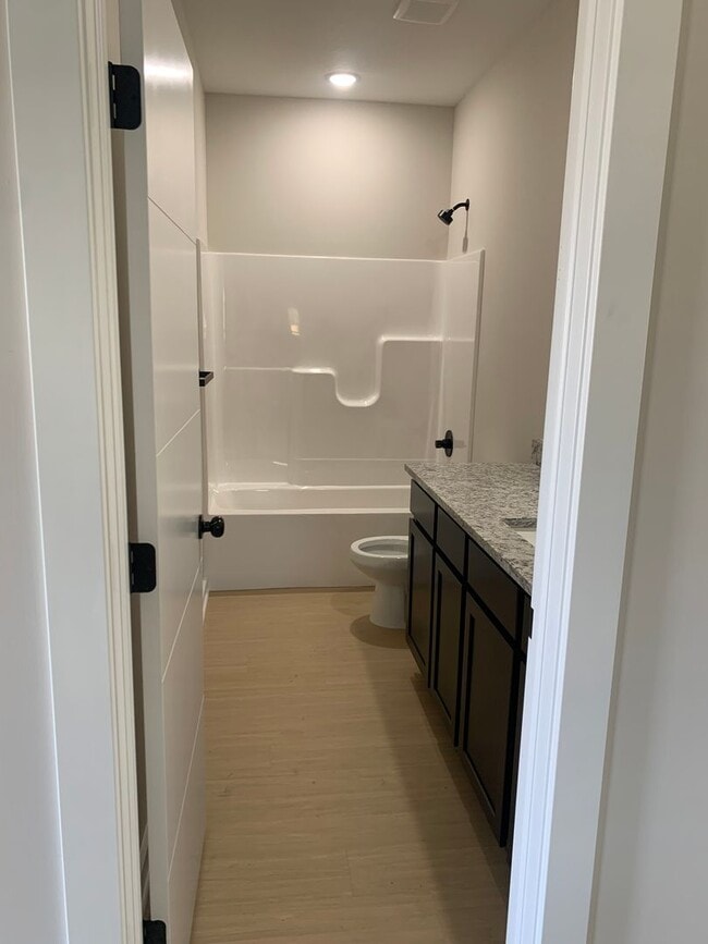 Photo - 5406-08 BRESSLER Dr Unit 5406 N BRESSLER DR