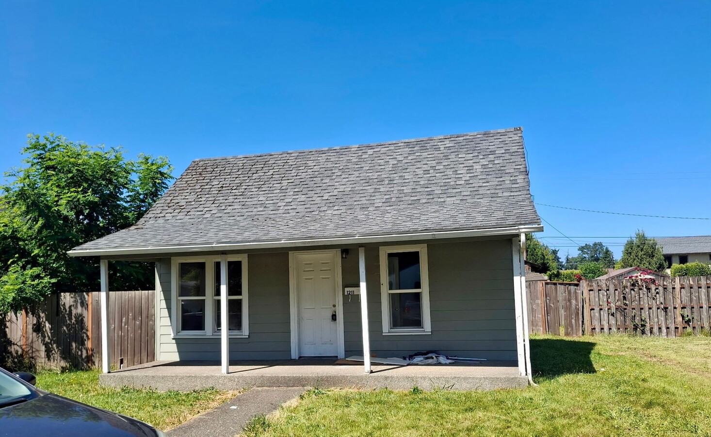 STATUS: NO SHOW-|R93F | $1395 - STATUS: NO SHOW-|R93F | $1395 House