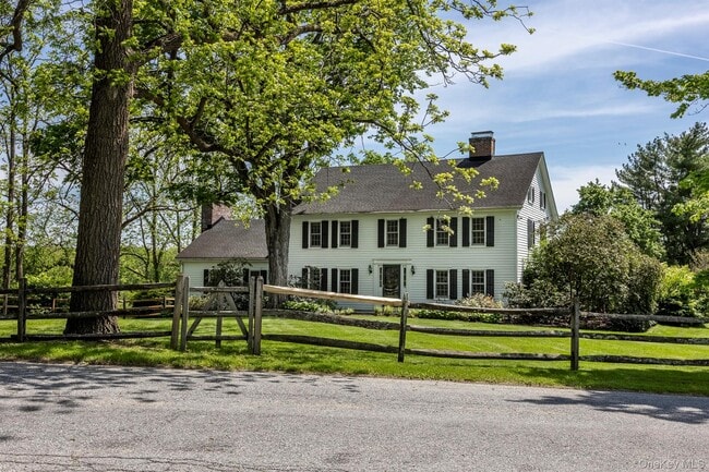 Building Photo - 74 Melville Rd