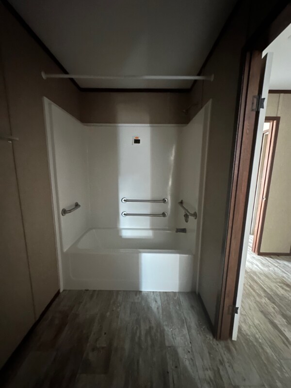 Photo - 118 Farrell Ln