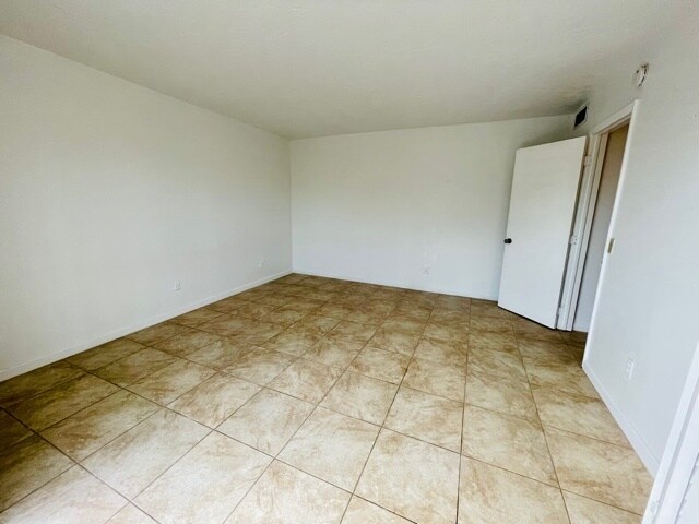 Photo - 1230 NE 139th St Unidad 306