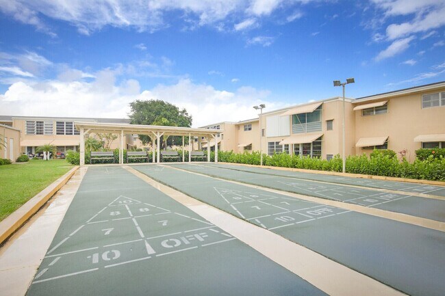 Photo - 2111 NE 1st Ct Unit 203