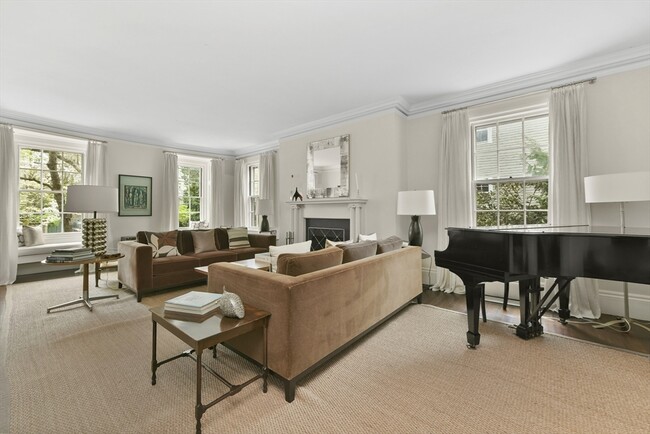 Photo - 17 Farrar St
