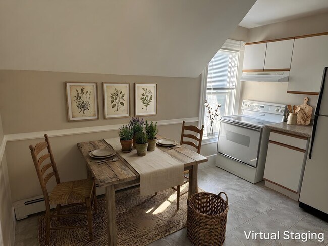 Photo - 704 Belmont St