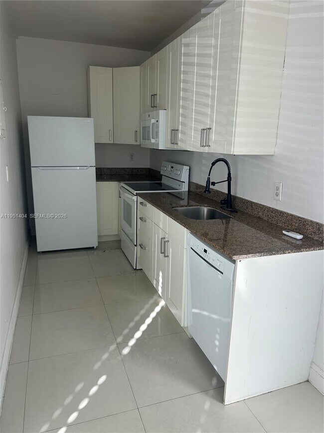 Photo - 1501 SE 2nd Ct Unit 2