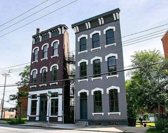 Photo - 207 W McMicken Ave