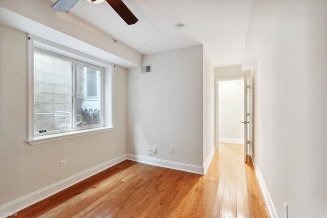 Photo - 4 br, 3 bath Duplex - 1424 WILLINGTON ST U...